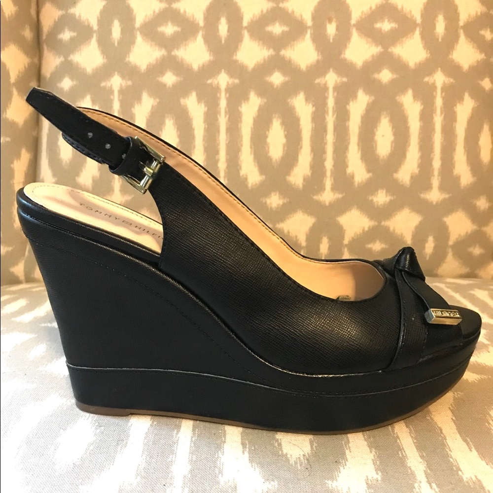Tommy Hillfiger peep toe wedge size 7.5